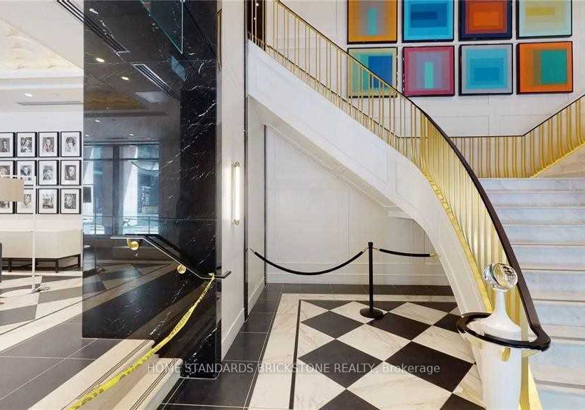 955-bay-street-toronto-ontario-c13169094