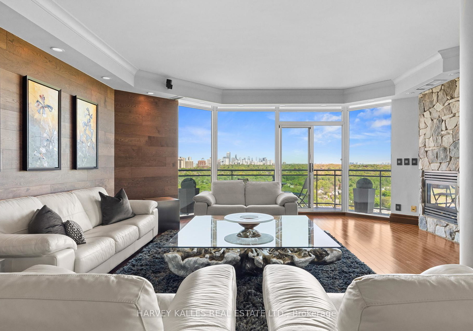 300-bloor-street-e-toronto-ontario-c13169460