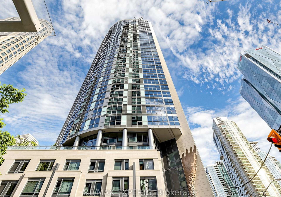 1-the-esplanade-drive-toronto-ontario-c13169674