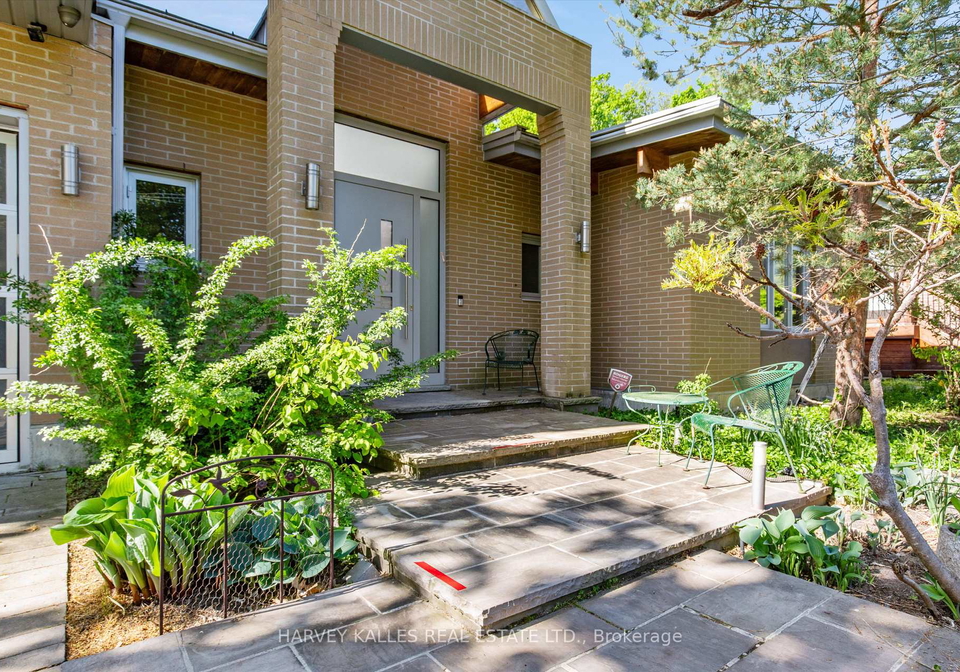 51-hi-mount-drive-north-york-ontario-c13169772