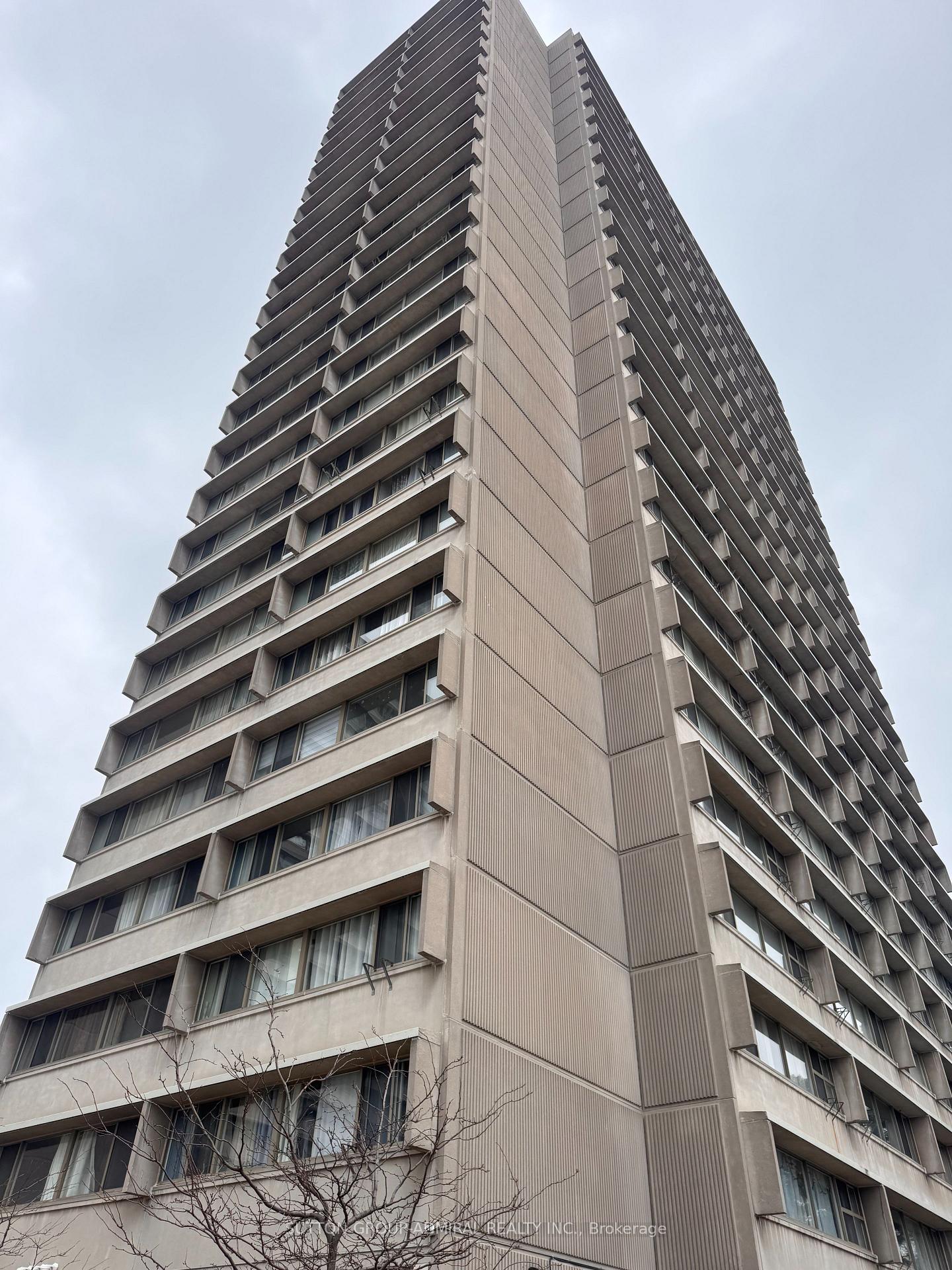 715-don-mills-road-east-york-ontario-c13169786