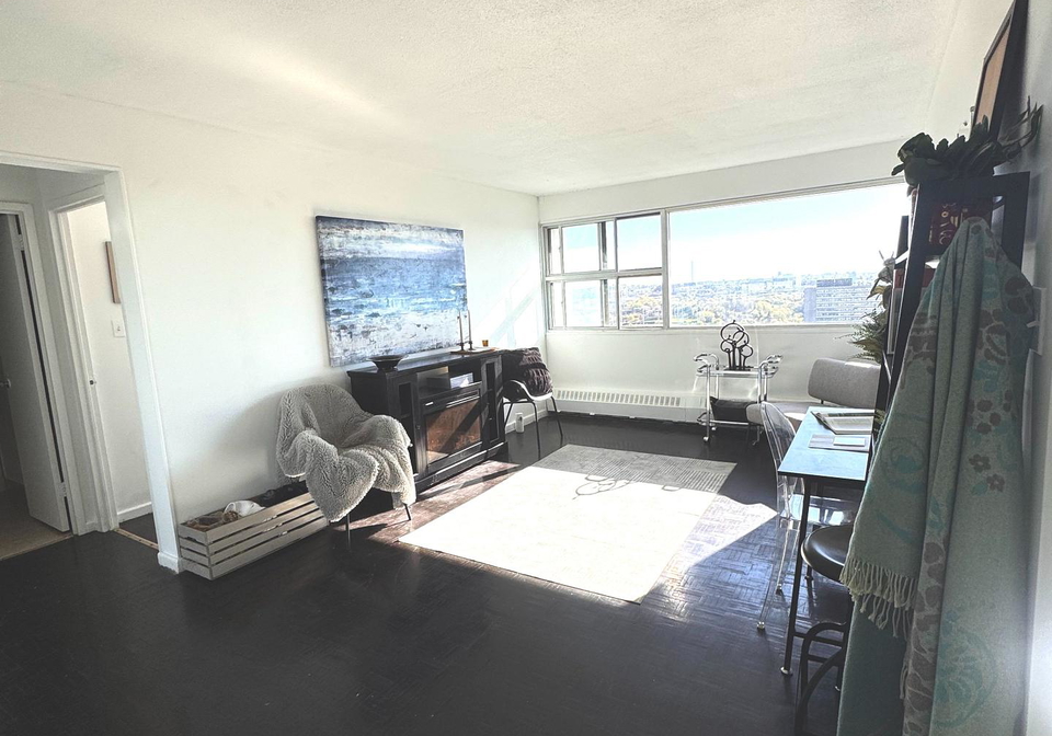 715-don-mills-road-east-york-ontario-c13169786