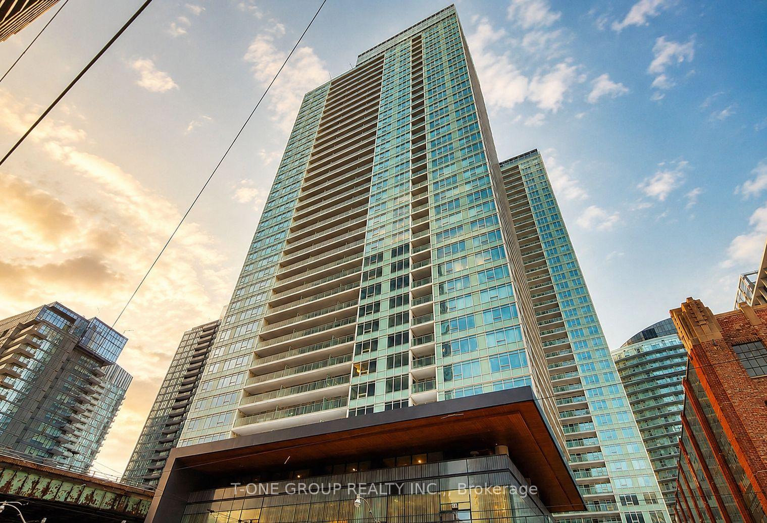 19-bathurst-street-toronto-ontario-c13170092