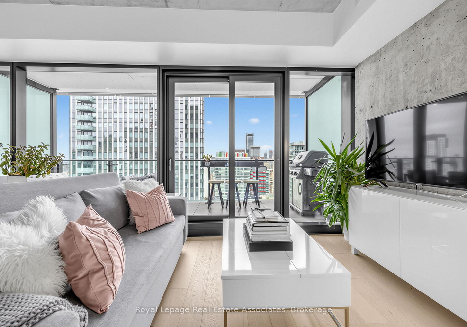 224-king-street-w-toronto-ontario-c13170128
