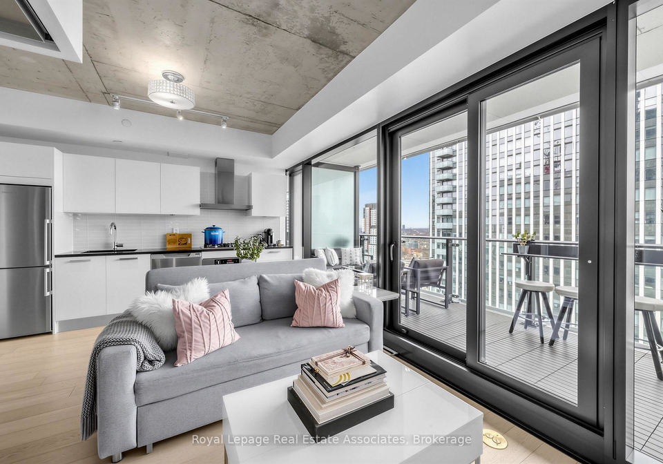 224-king-street-w-toronto-ontario-c13170128