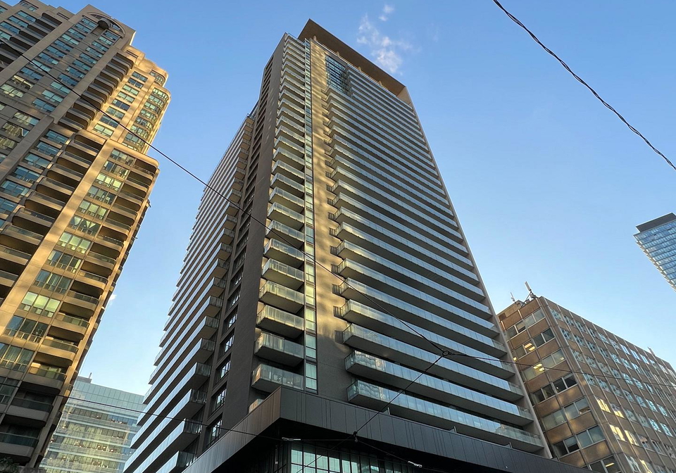 770-bay-street-toronto-ontario-c13170444