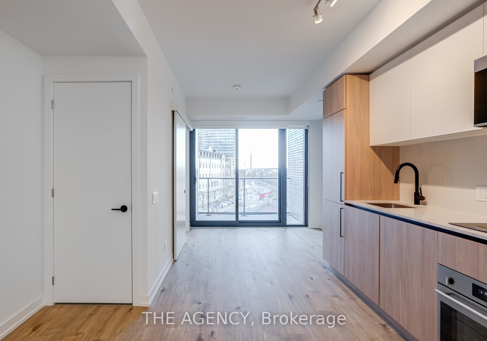 33-parliament-street-toronto-ontario-c13170576