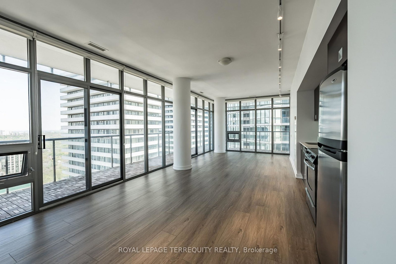 33-charles-street-e-toronto-ontario-c13170896