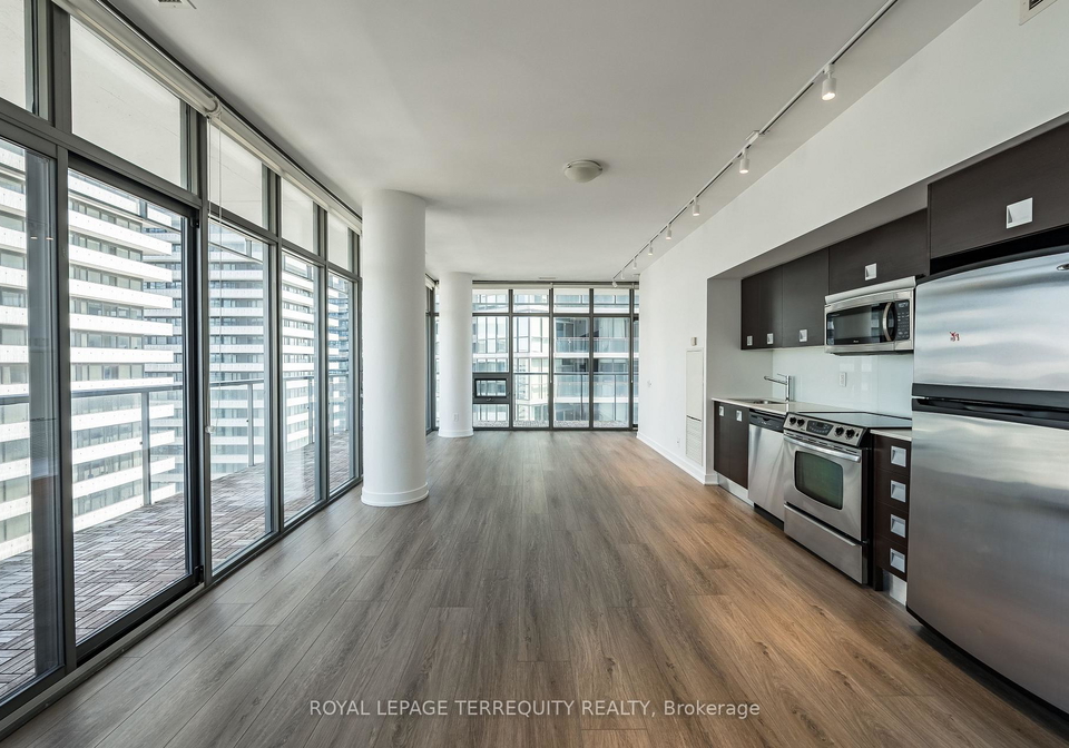 33-charles-street-e-toronto-ontario-c13170896