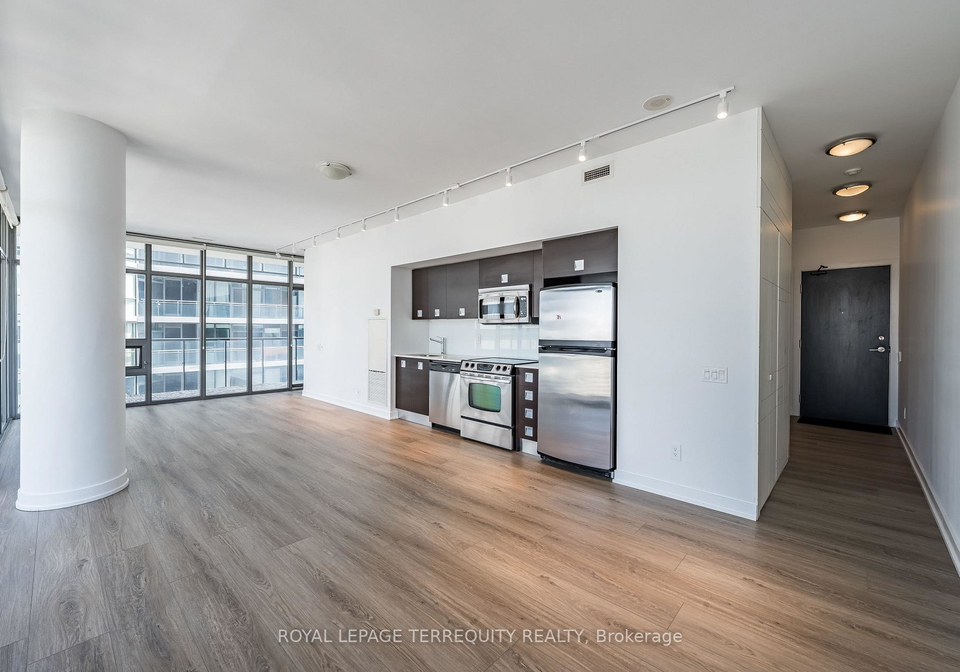 33-charles-street-e-toronto-ontario-c13170896