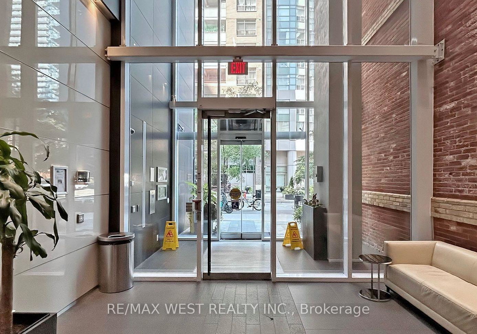 15-grenville-street-toronto-ontario-c13170982