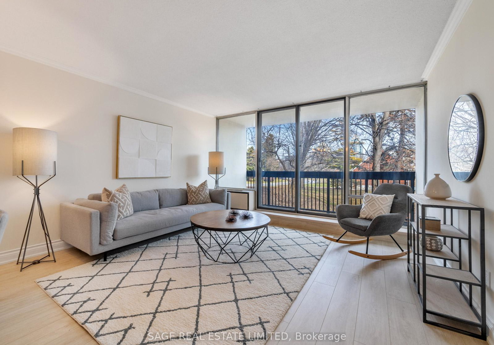 30-fashion-roseway-north-york-ontario-c13171176