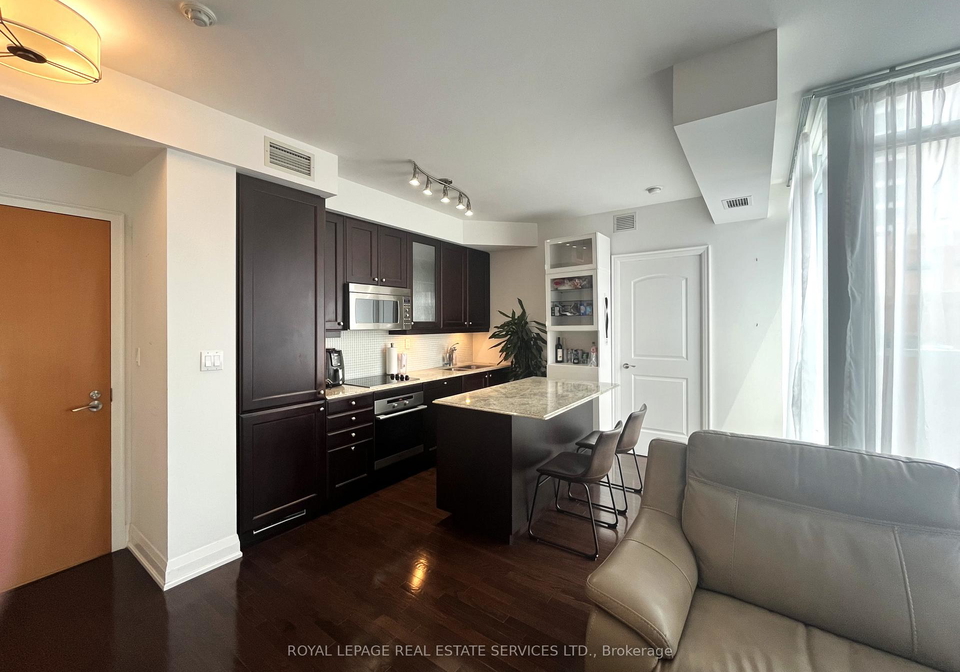 1-bedford-road-toronto-ontario-c13171244