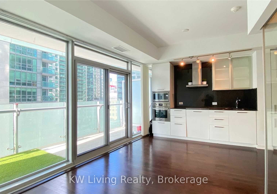12-york-street-toronto-ontario-c13171246