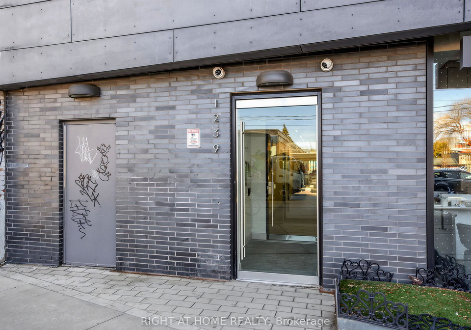 1239-dundas-street-w-toronto-ontario-c13171948