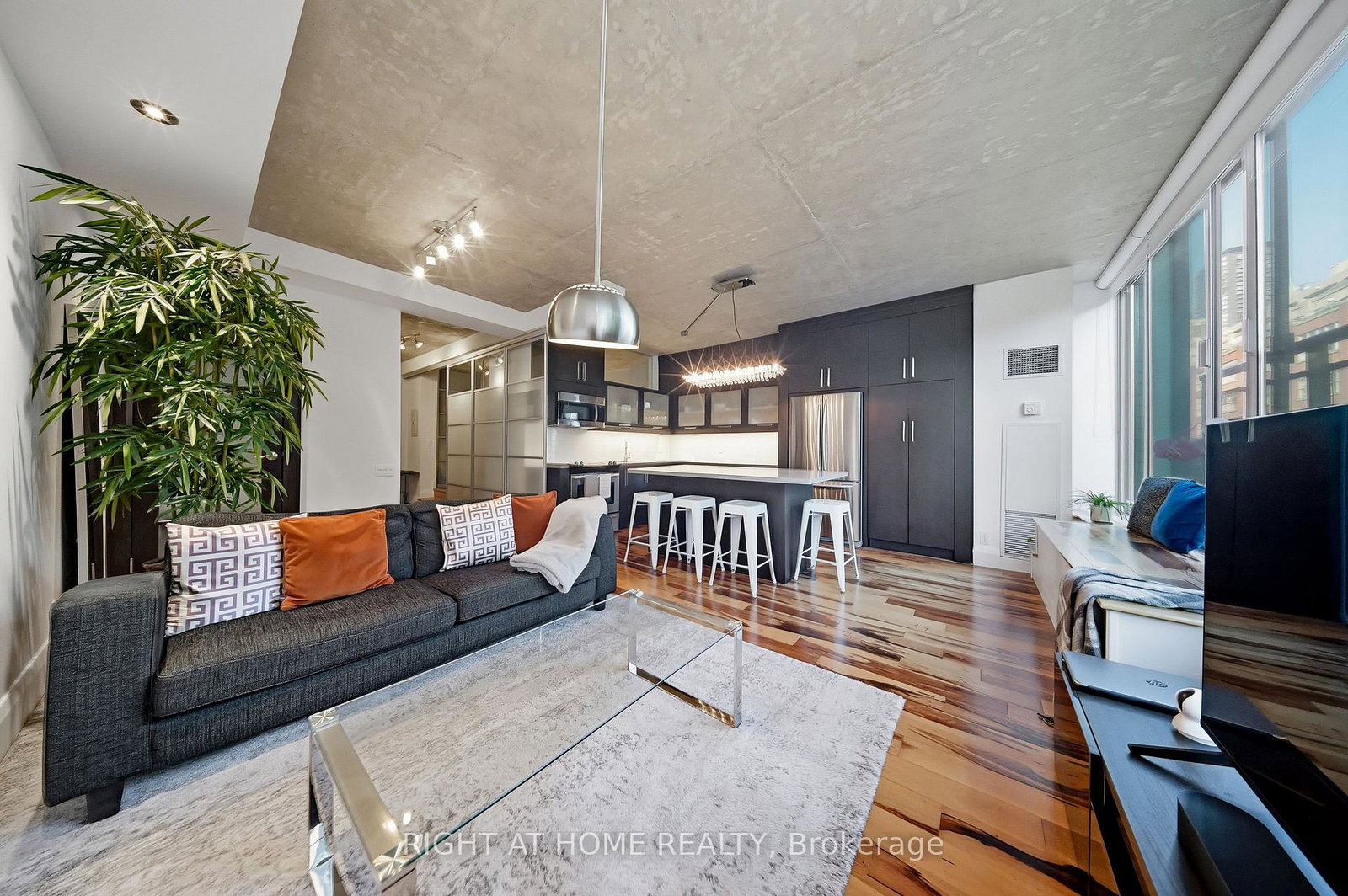 50-camden-street-toronto-ontario-c13172034