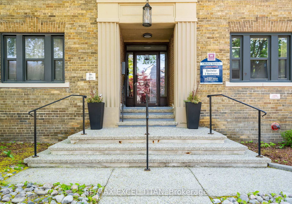 1-mallory-gardens-toronto-ontario-c13172142