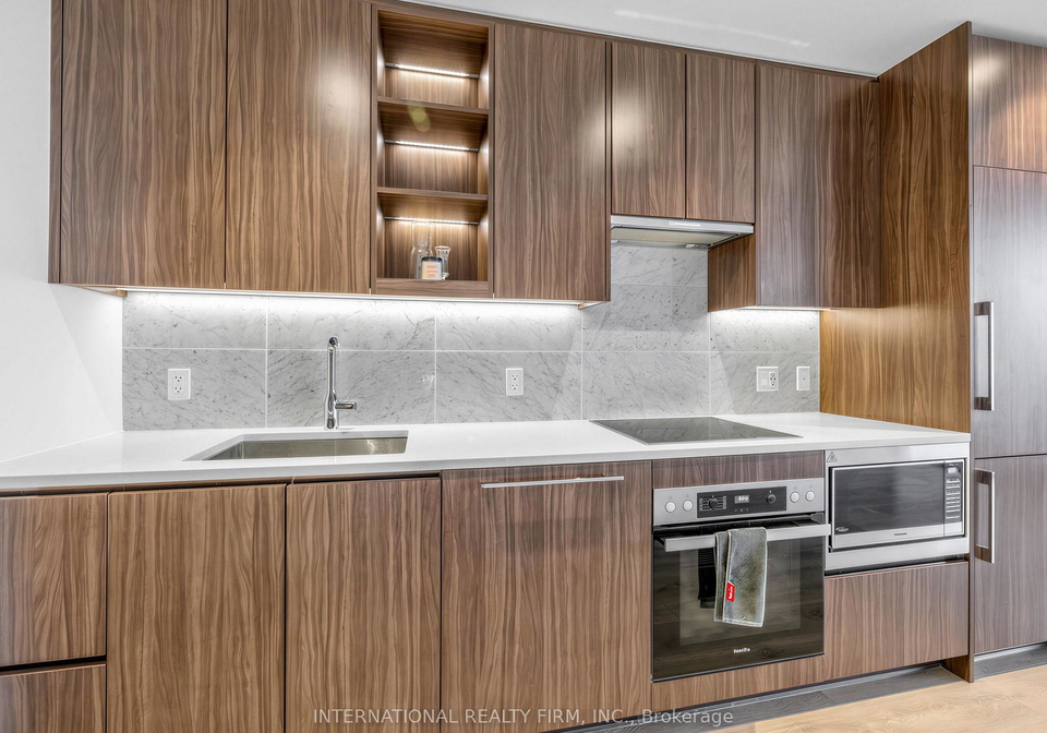85-mcmahon-drive-north-york-ontario-c13172300