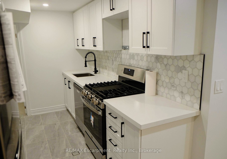 118-sackville-street-toronto-ontario-c13172656