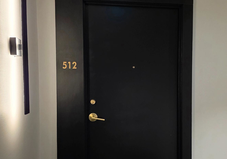 85-wood-street-toronto-ontario-c13172680