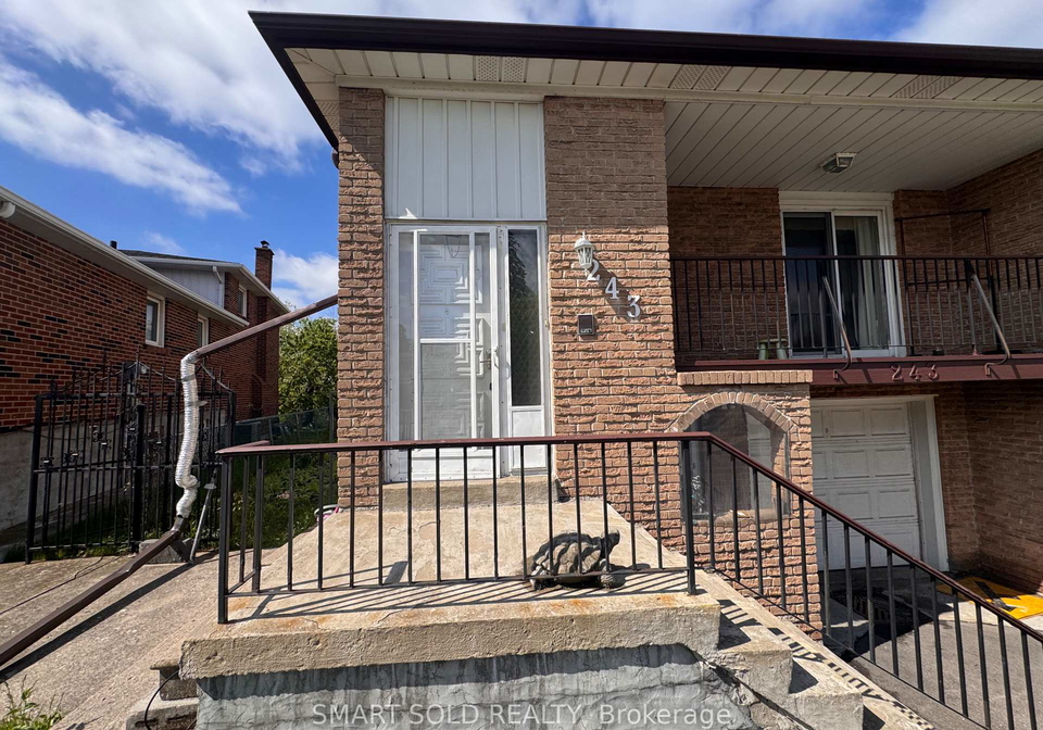 243-shawnee-circle-north-york-ontario-c13172762