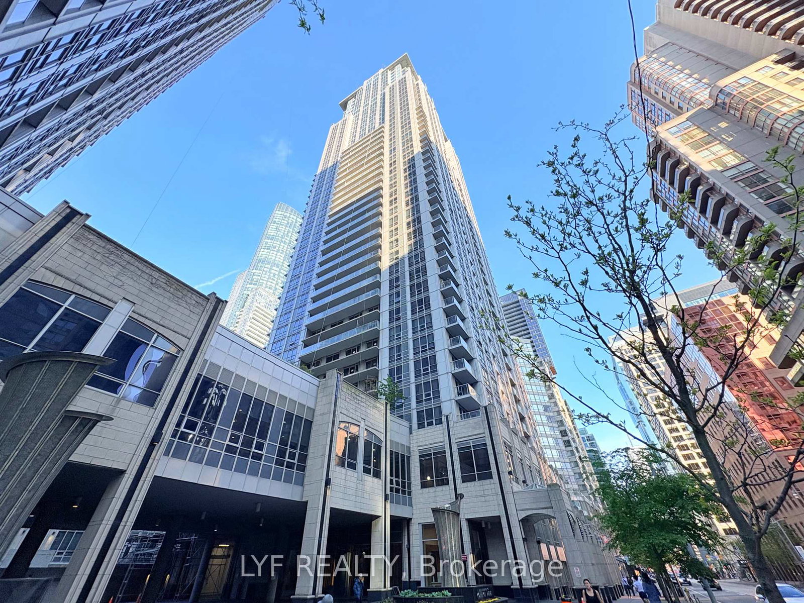 761-bay-street-toronto-ontario-c13172920