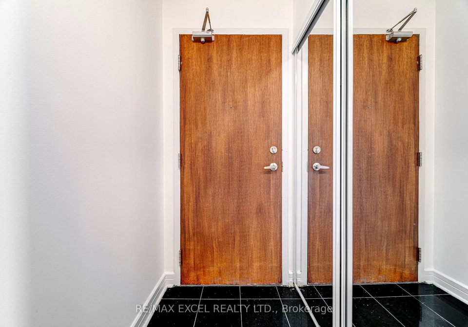 18-harrison-garden-boulevard-north-york-ontario-c13172950