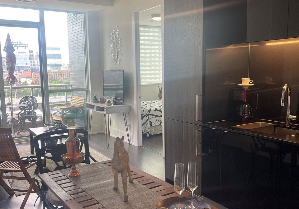 1-edgewater-drive-toronto-ontario-c13172984