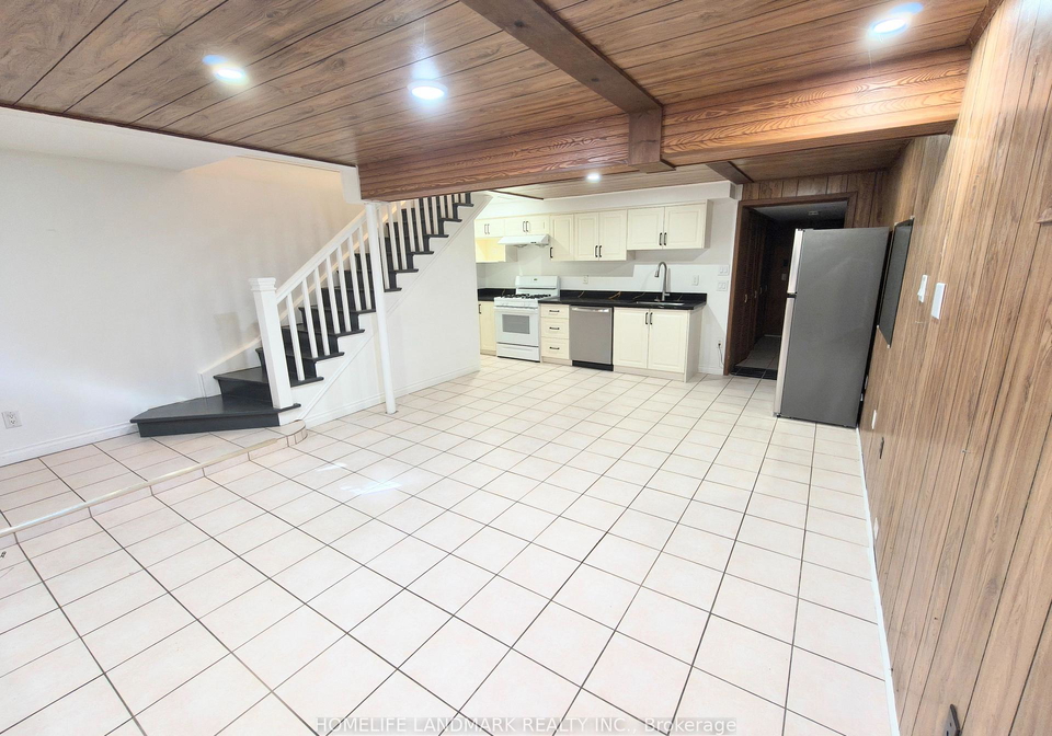100-kingslake-road-north-york-ontario-c13173296