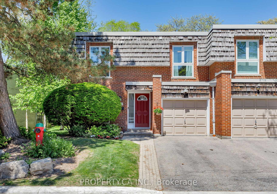 32-crimson-millway-north-york-ontario-c13173376