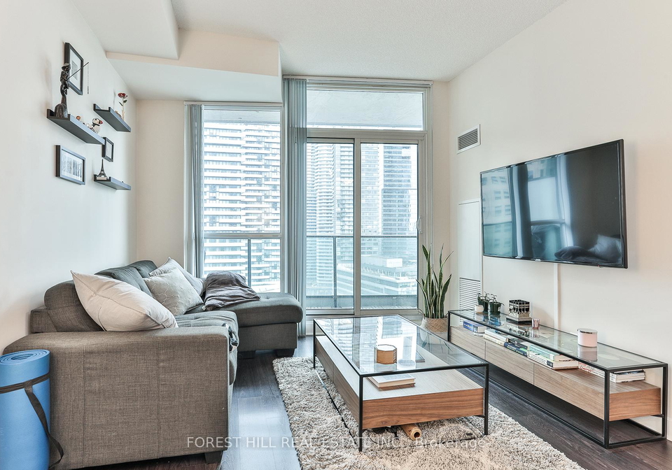 33-bay-street-toronto-ontario-c13173566