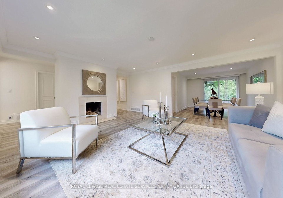 15-farrington-drive-north-york-ontario-c13173588