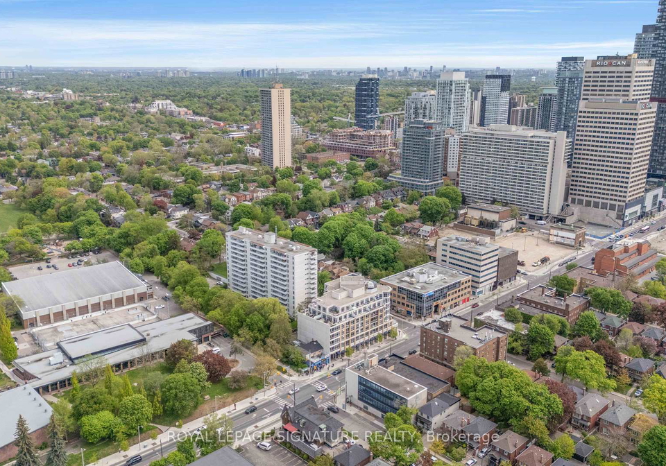 2-edith-drive-toronto-ontario-c13173710