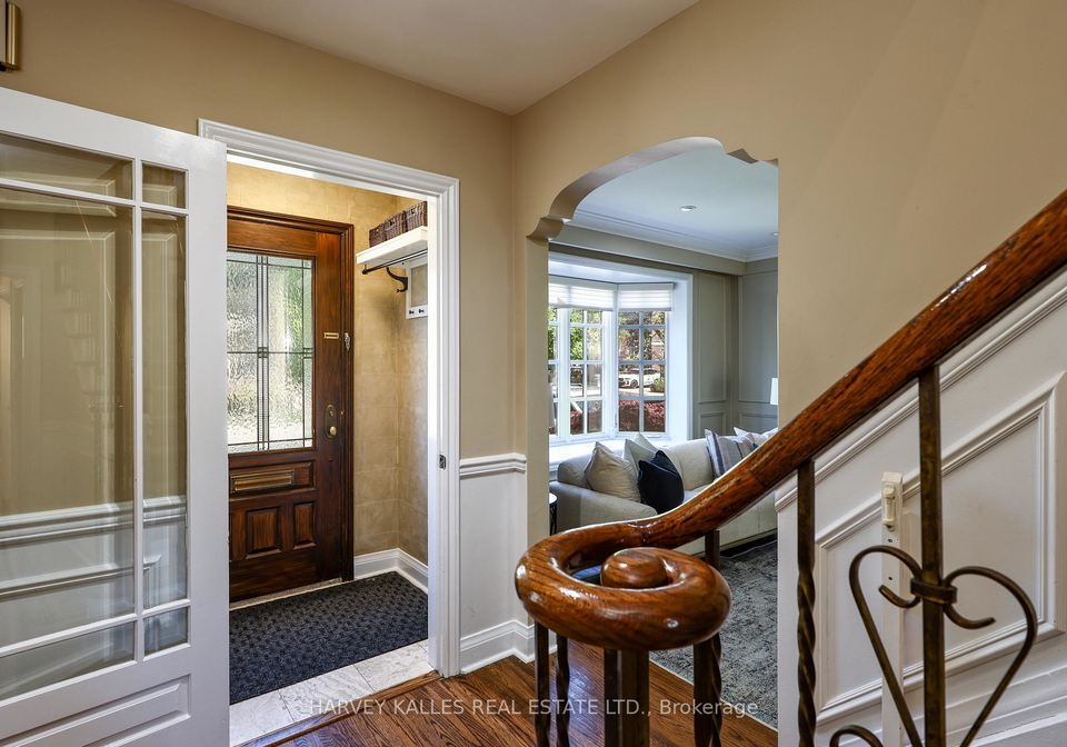 135-bombay-avenue-toronto-ontario-c13173770