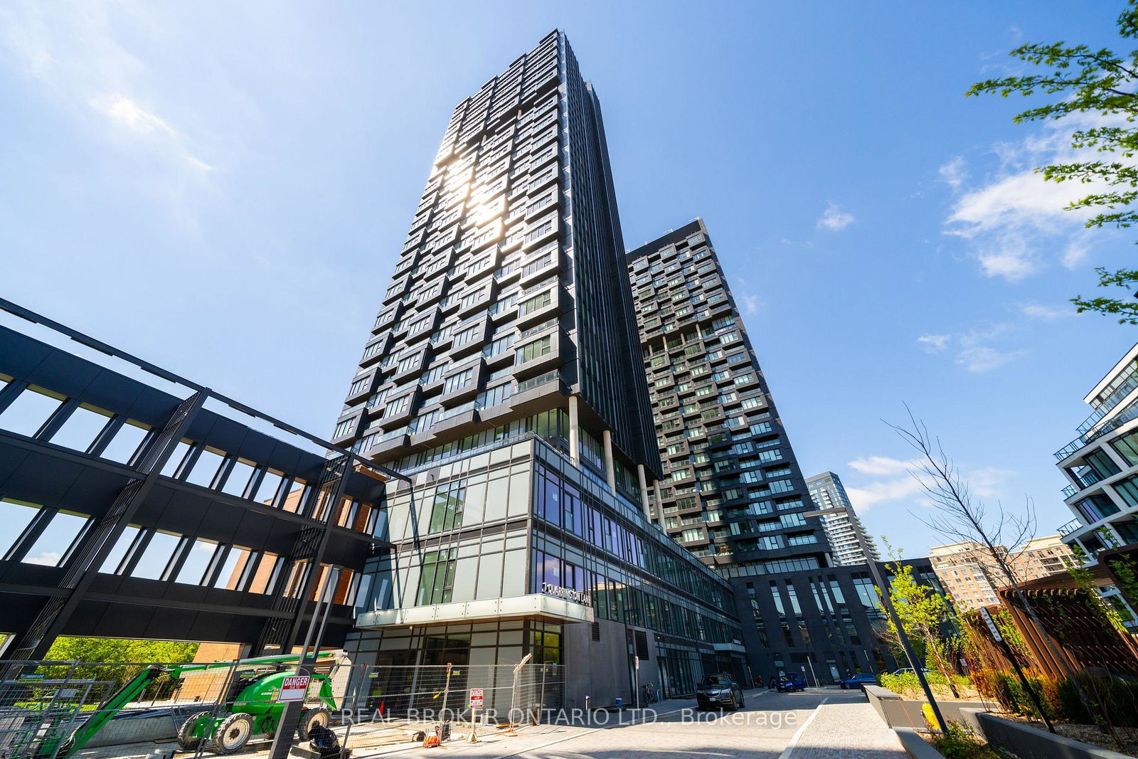 1-quarrington-lane-north-york-ontario-c13174014