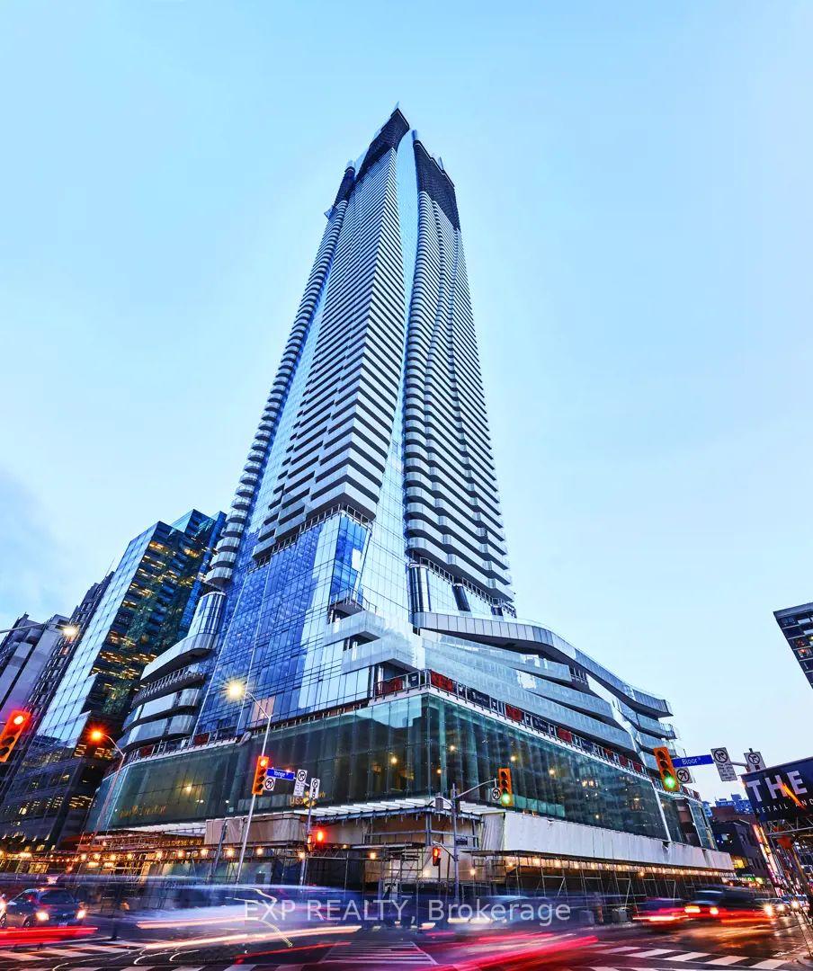 bloor-street-toronto-ontario-c13174292