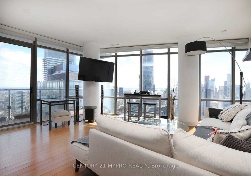 832-bay-street-toronto-ontario-c13174340
