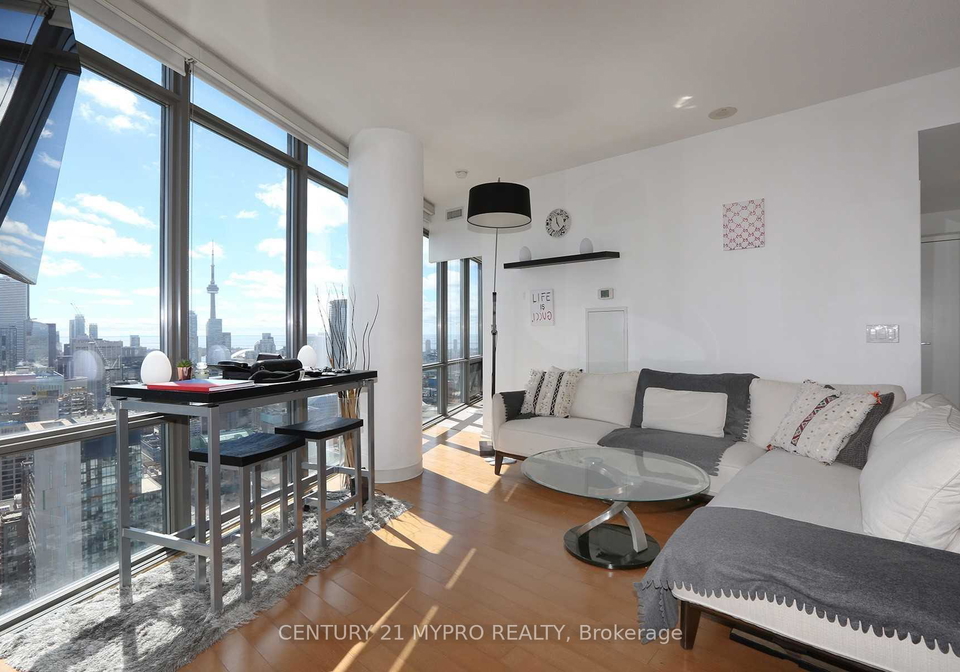 832-bay-street-toronto-ontario-c13174340