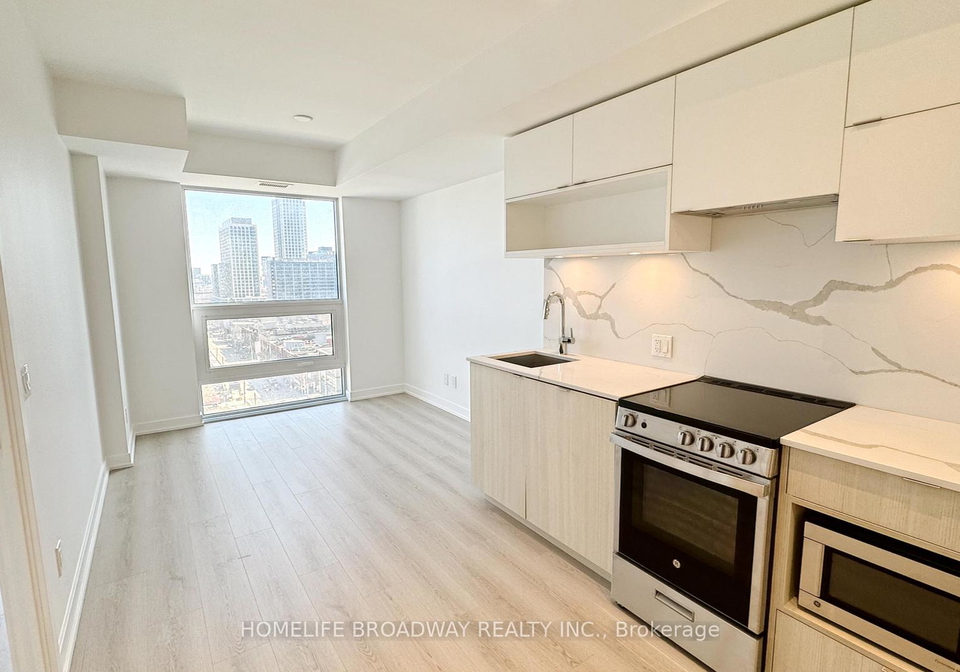 100-queen-street-e-toronto-ontario-c13174346
