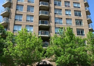 140-bathurst-street-toronto-ontario-c13174374