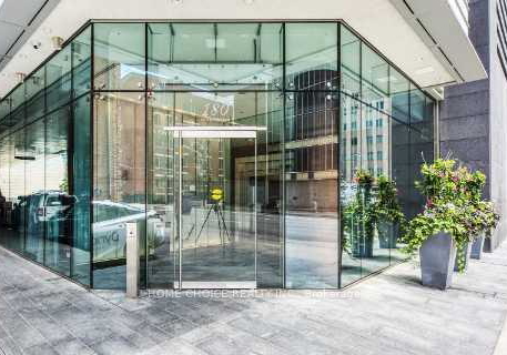 180-university-avenue-toronto-ontario-c13174382