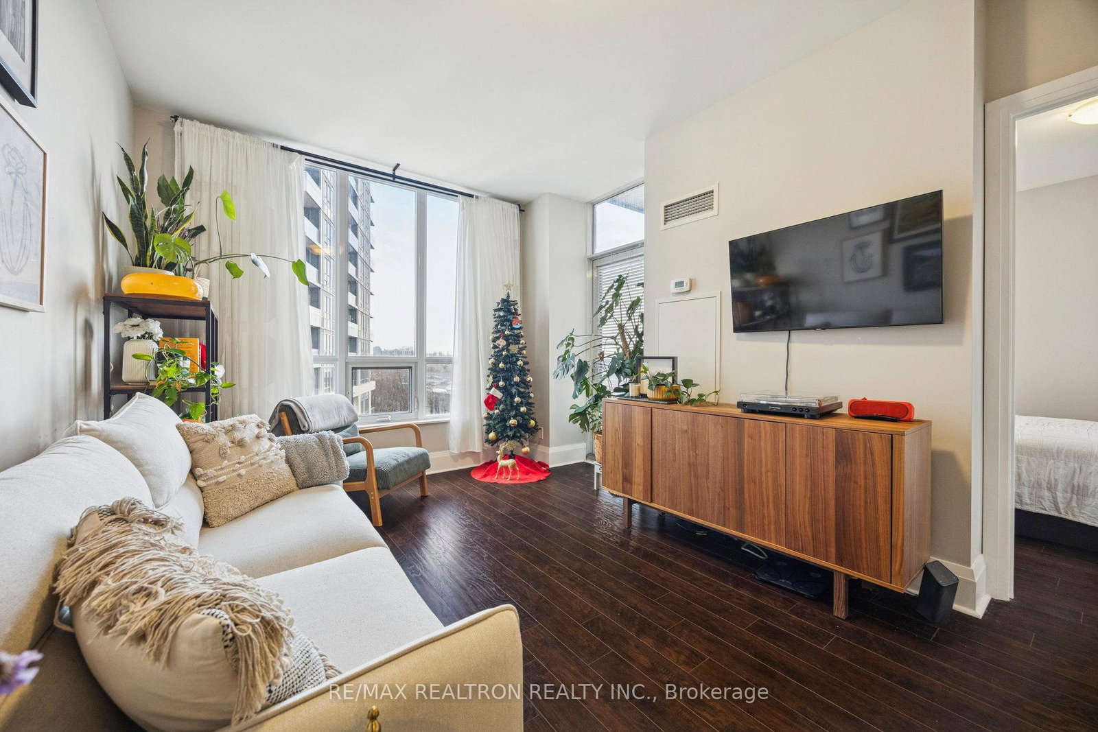 100-harrison-garden-boulevard-north-york-ontario-c13174468