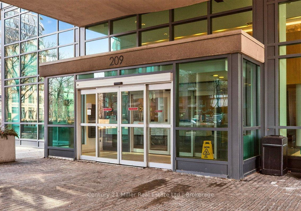 209-fort-york-boulevard-toronto-ontario-c13174614