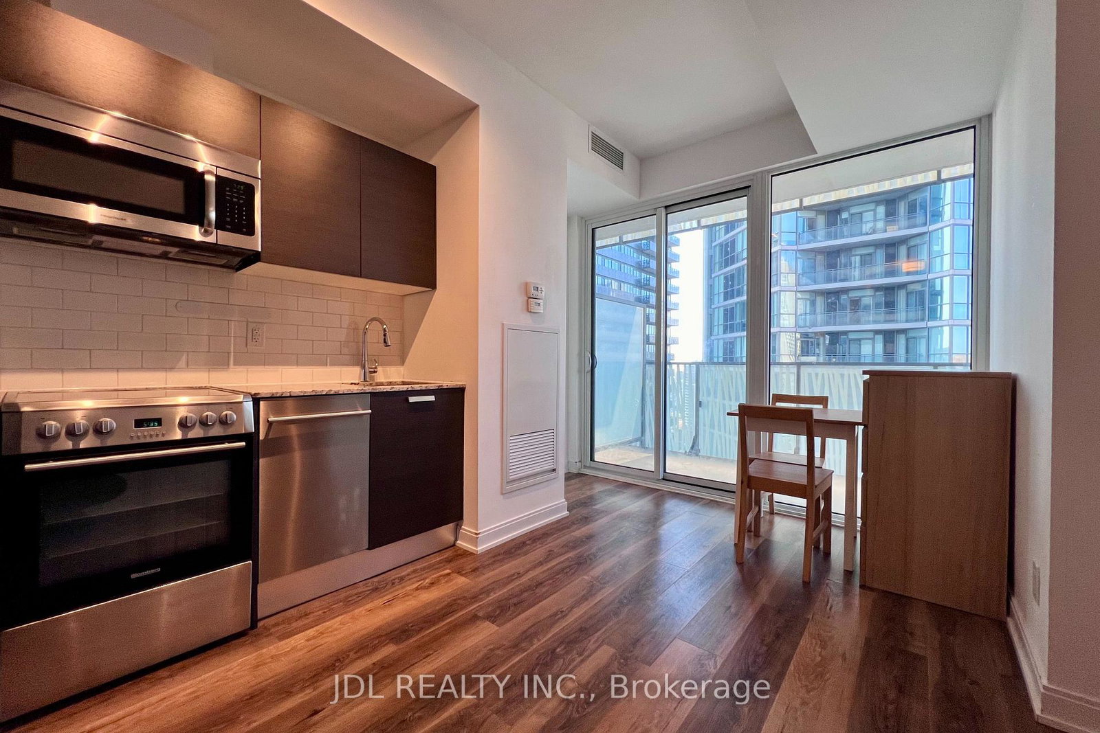 42-charles-street-e-toronto-ontario-c13174750