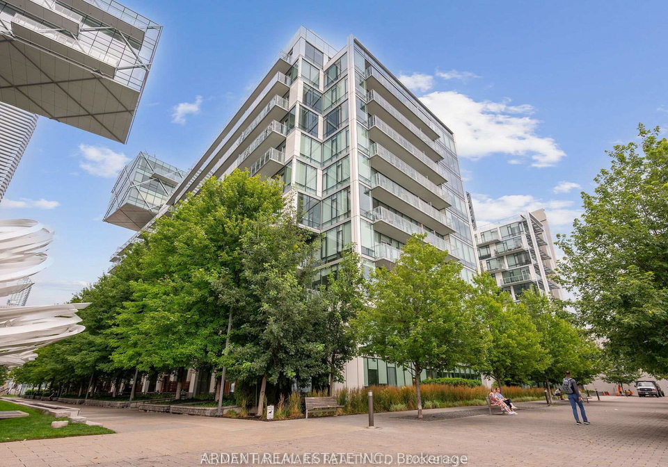 39-queens-quay-e-toronto-ontario-c13174900