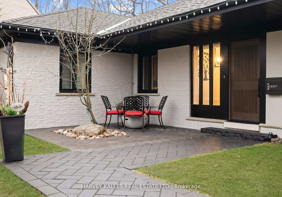 140-sandringham-drive-toronto-ontario-c13175004