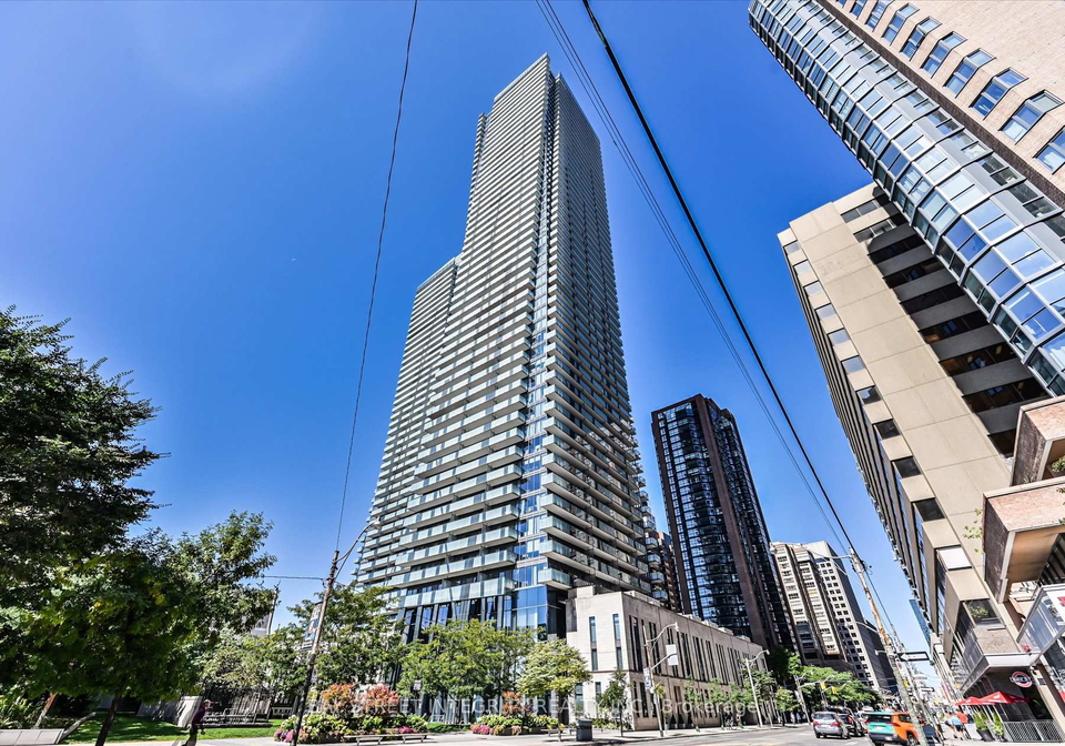 1080-bay-street-toronto-ontario-c13175080