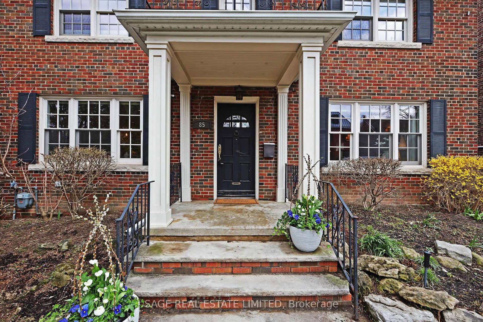 85-weybourne-crescent-toronto-ontario-c13175226