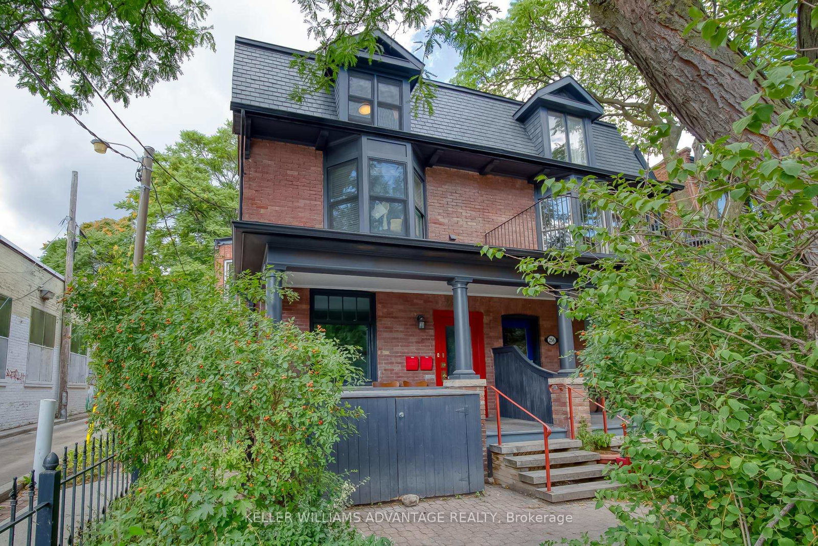 254a-carlton-street-toronto-ontario-c13175400