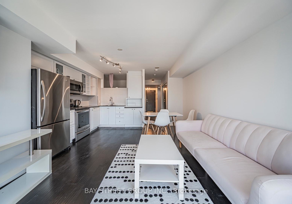 210-victoria-street-toronto-ontario-c13175508